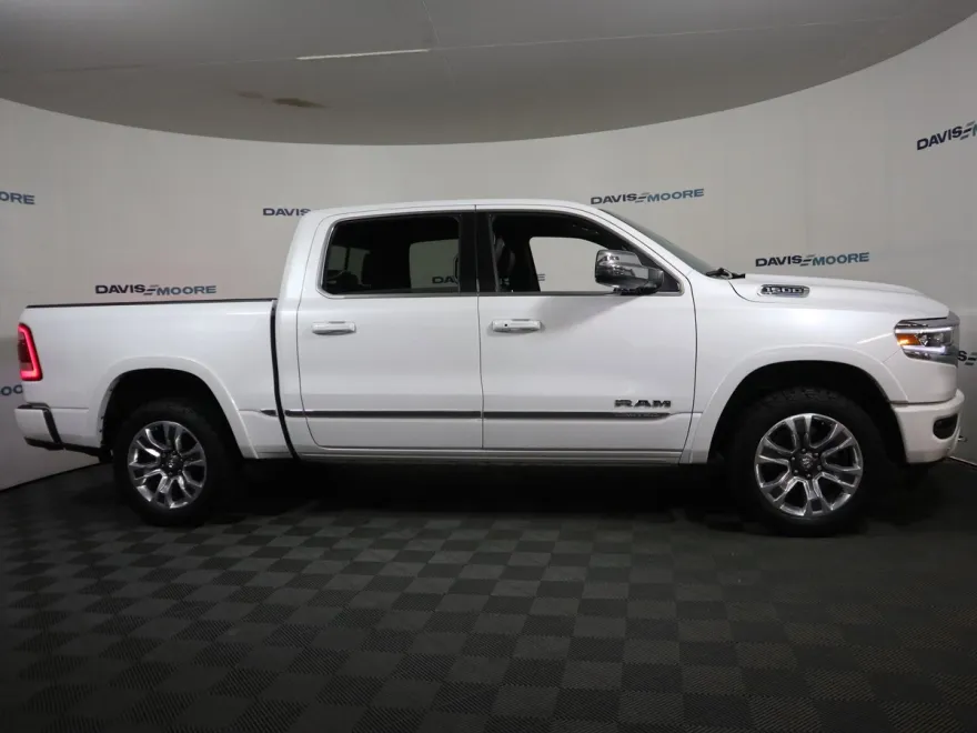 2024 Ram 1500 Limited photo 1