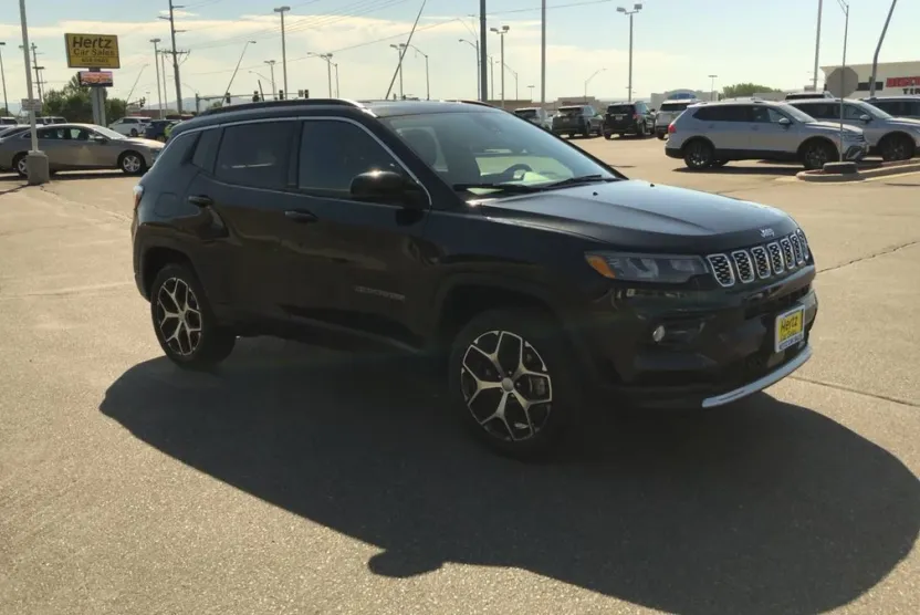 2024 Jeep Compass Limited photo 1
