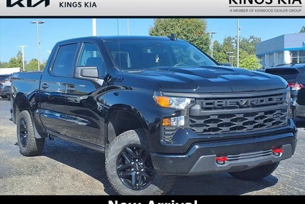 2024 Chevrolet Silverado 1500 Custom Trail Boss photo 1
