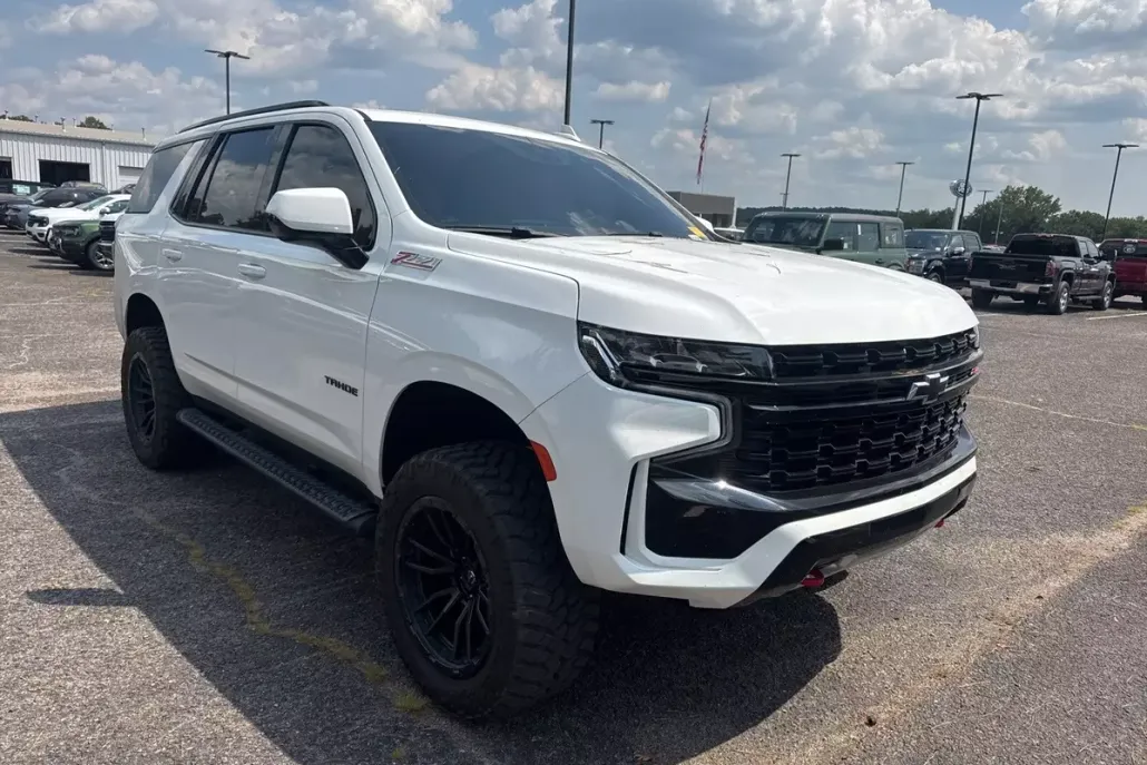 2023 Chevrolet Tahoe Z71 photo 1
