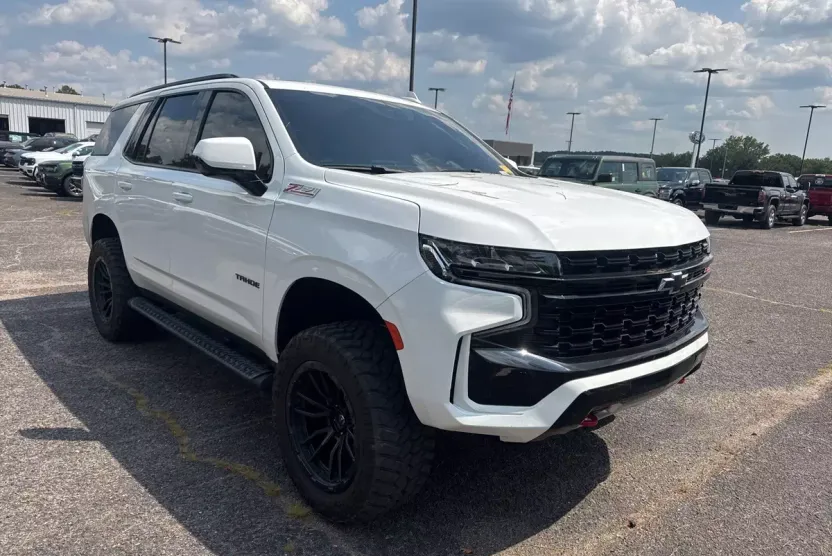 2023 Chevrolet Tahoe Z71 photo 1