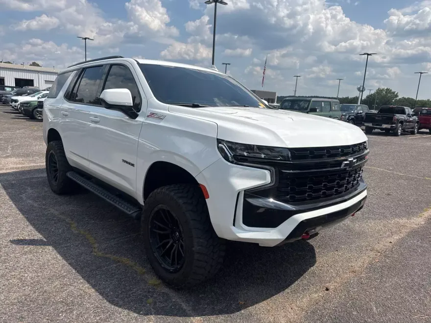 2023 Chevrolet Tahoe Z71 photo 1