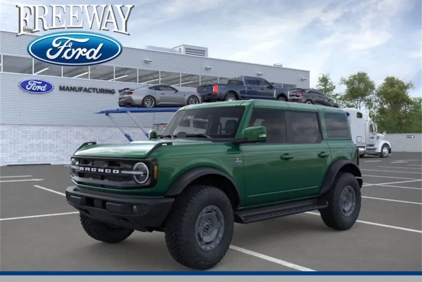 2025 Ford Bronco Outer Banks photo 1