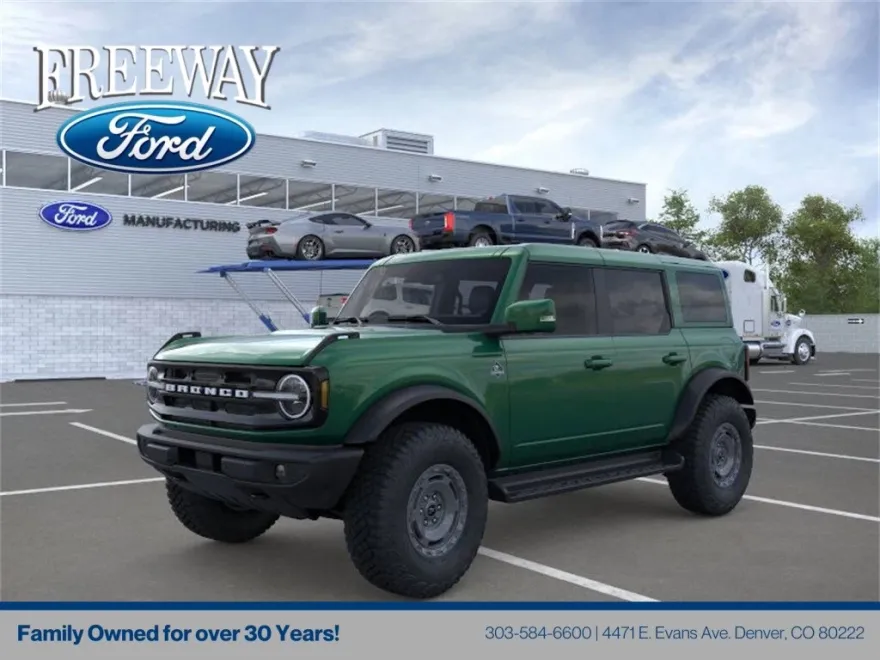 2025 Ford Bronco Outer Banks photo 1