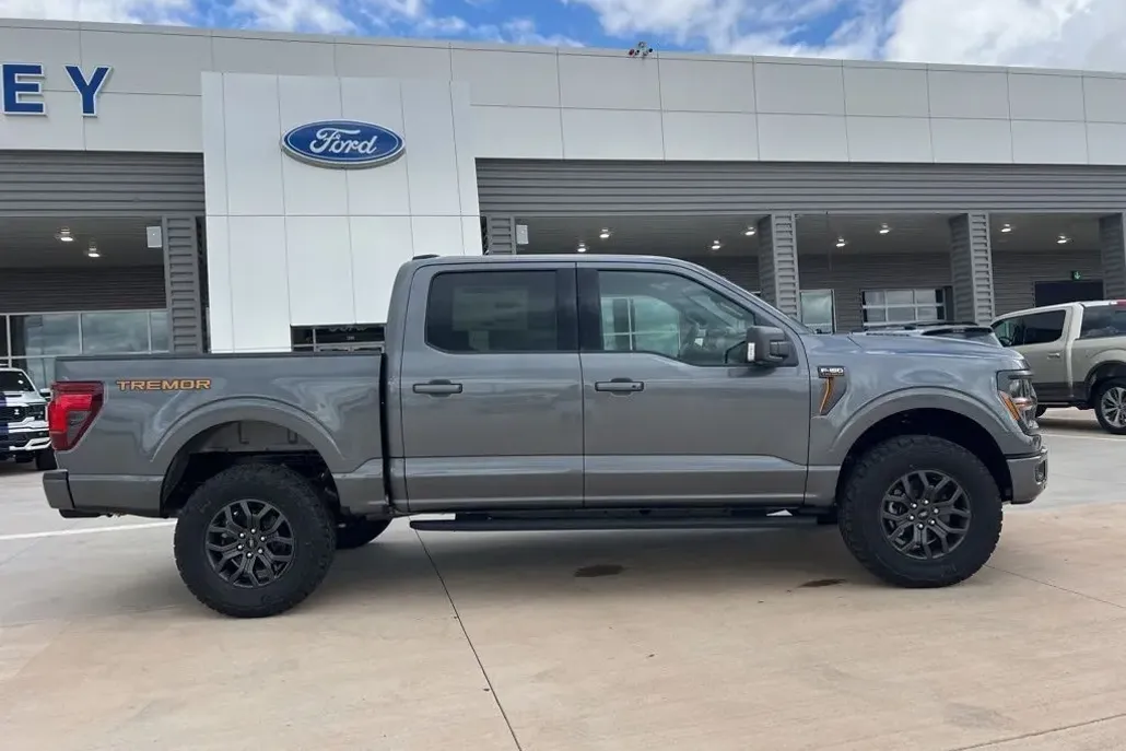 2025 Ford F-150 Tremor photo 1