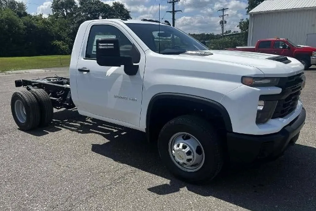 2025 Chevrolet Silverado 3500HD Work Truck photo 1