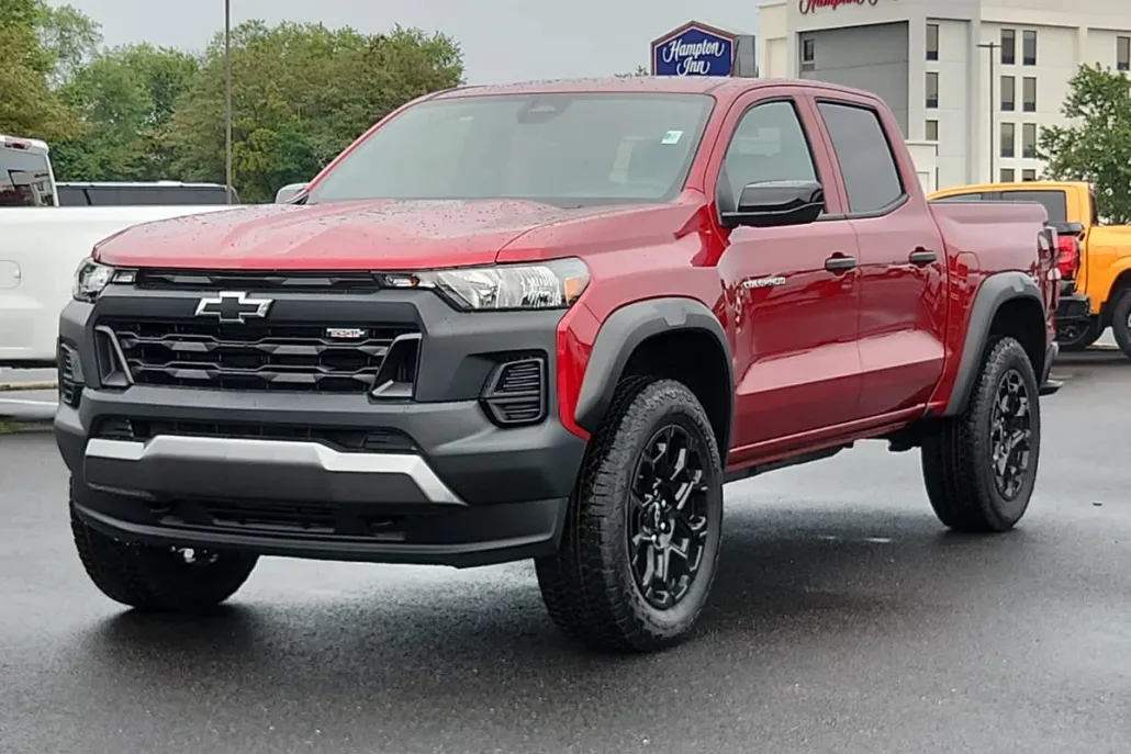 2026 Chevrolet Colorado Trail Boss photo 1