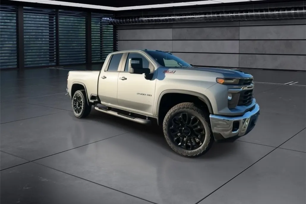 2026 Chevrolet Silverado 2500HD LT photo 1