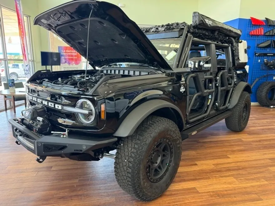 2024 Ford Bronco Outer Banks photo 1