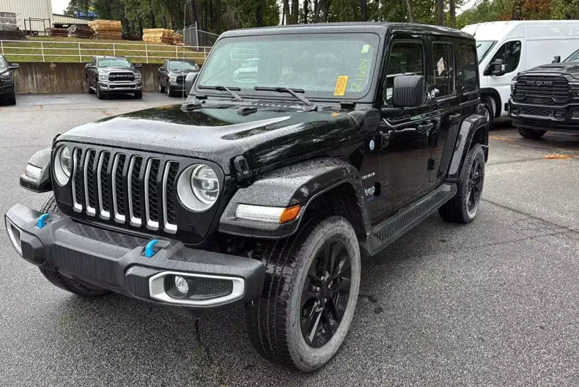 2022 Jeep Wrangler 4xe Unlimited Sahara photo 1