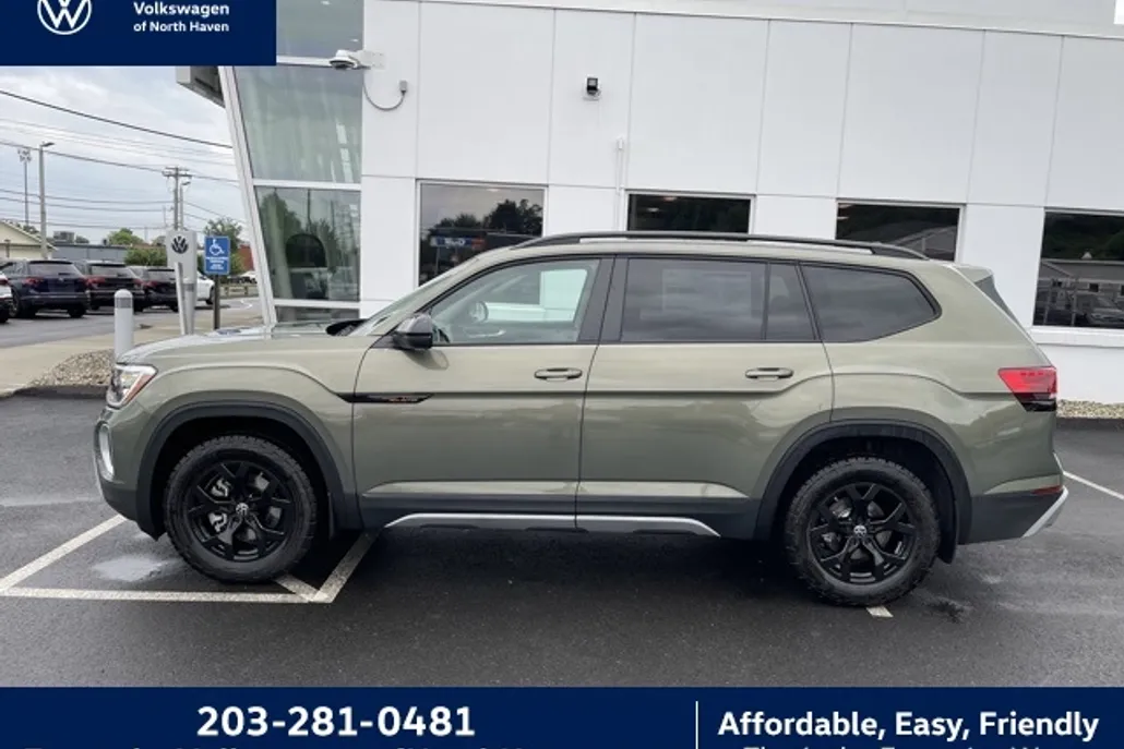 2025 Volkswagen Atlas Peak Edition SE photo 1