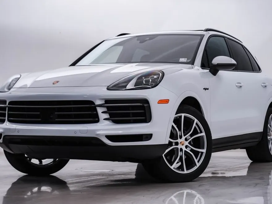 2023 Porsche Cayenne E-Hybrid Platinum Edition photo 1