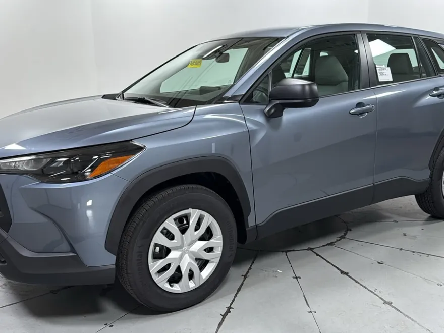 2026 Toyota Corolla Cross L photo 1