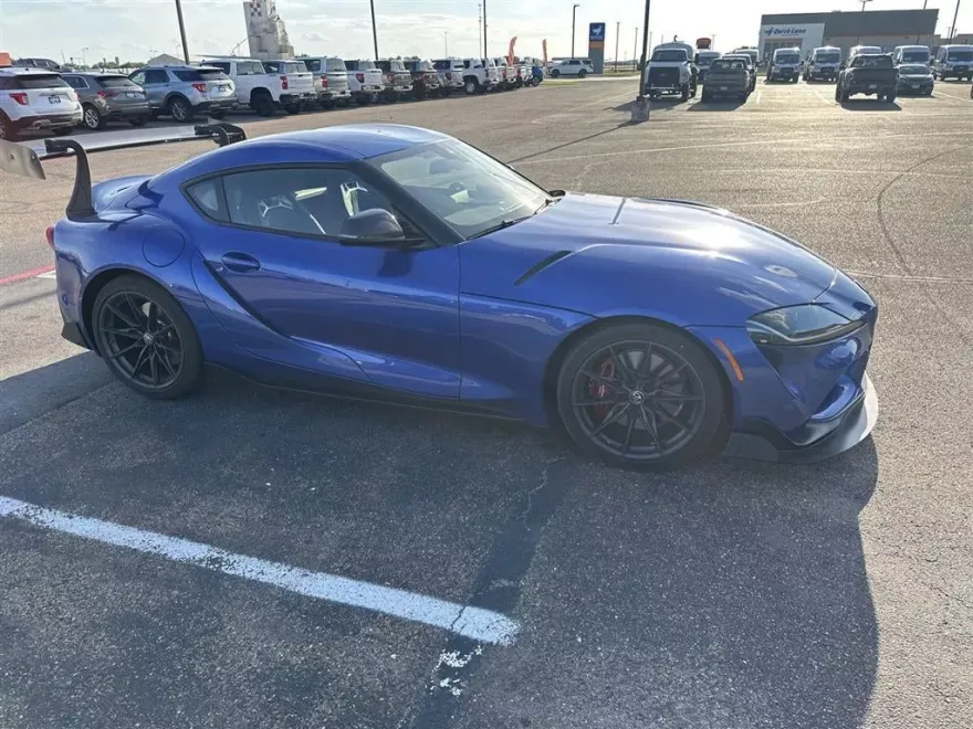 2025 Toyota Supra 3.0 photo 1