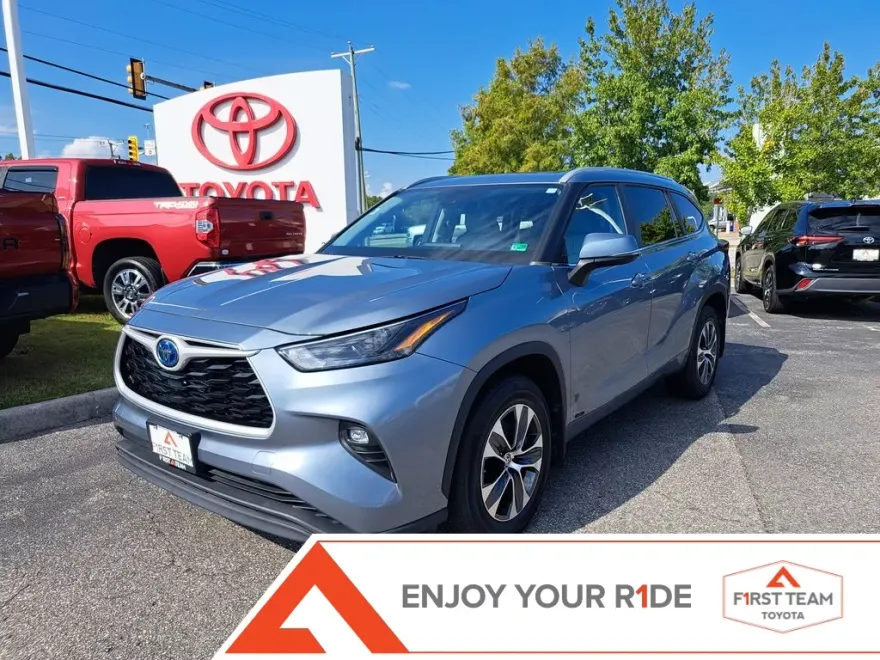 2023 Toyota Highlander Hybrid XLE photo 1