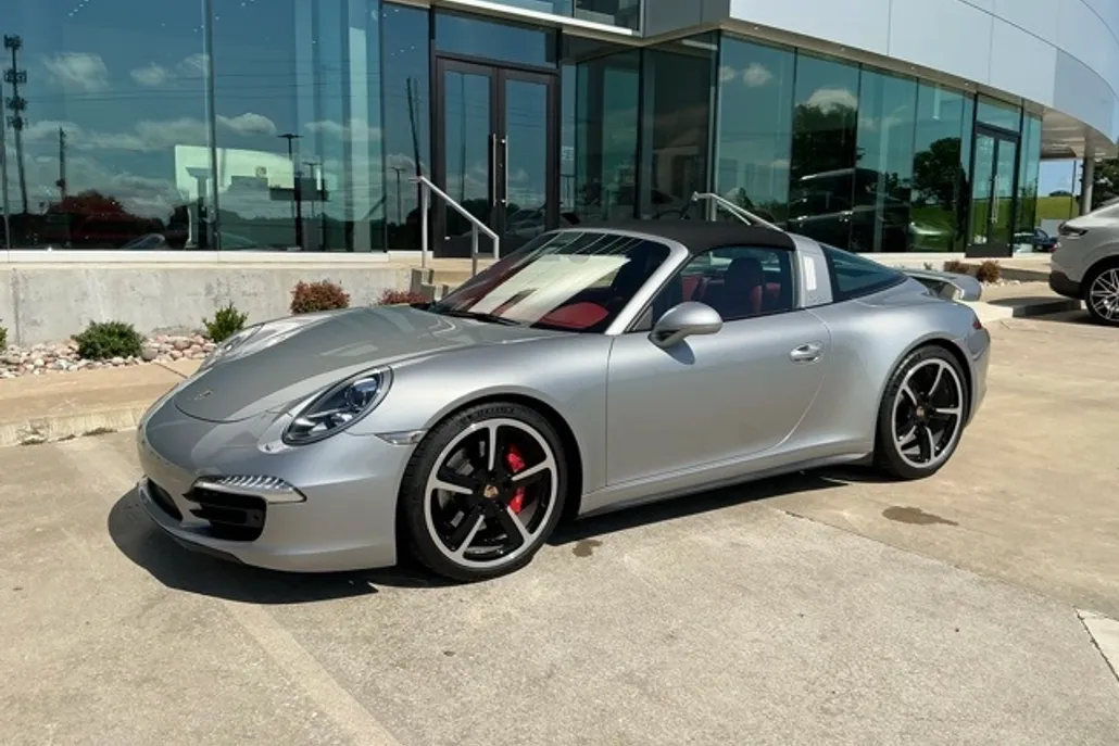 2015 Porsche 911 Targa 4S photo 1