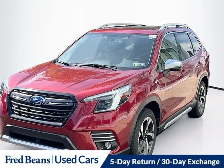 2023 Subaru Forester Touring photo 1