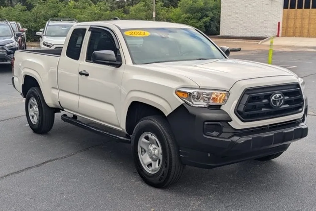 2023 Toyota Tacoma SR photo 1