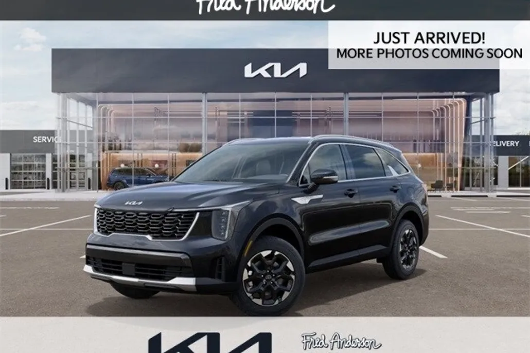 2025 Kia Sorento S photo 1