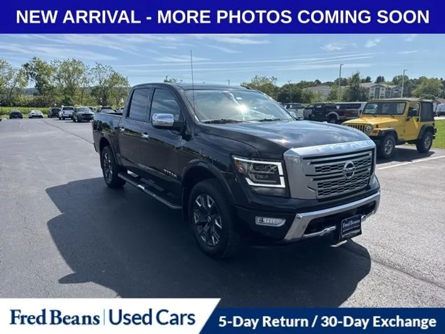 2021 Nissan Titan Platinum Reserve Crew Cab photo 1