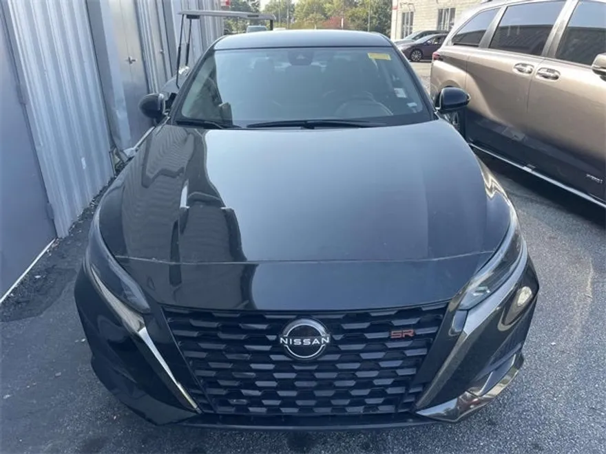 2024 Nissan Altima 2.5 SR photo 1