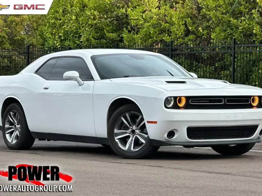 2018 Dodge Challenger SXT photo 1