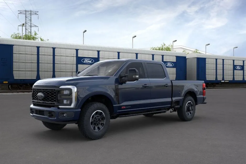 2025 Ford F-350 Lariat photo 1