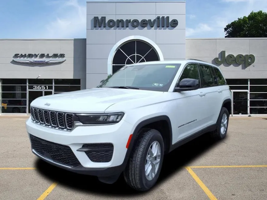 2025 Jeep Grand Cherokee Laredo X photo 1