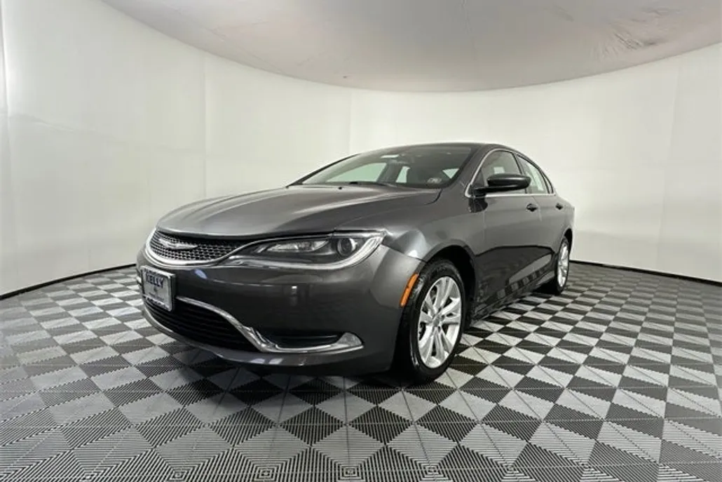 2015 Chrysler 200 Limited photo 1