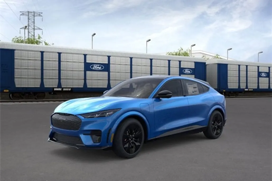 2025 Ford Mustang Mach-E GT photo 16