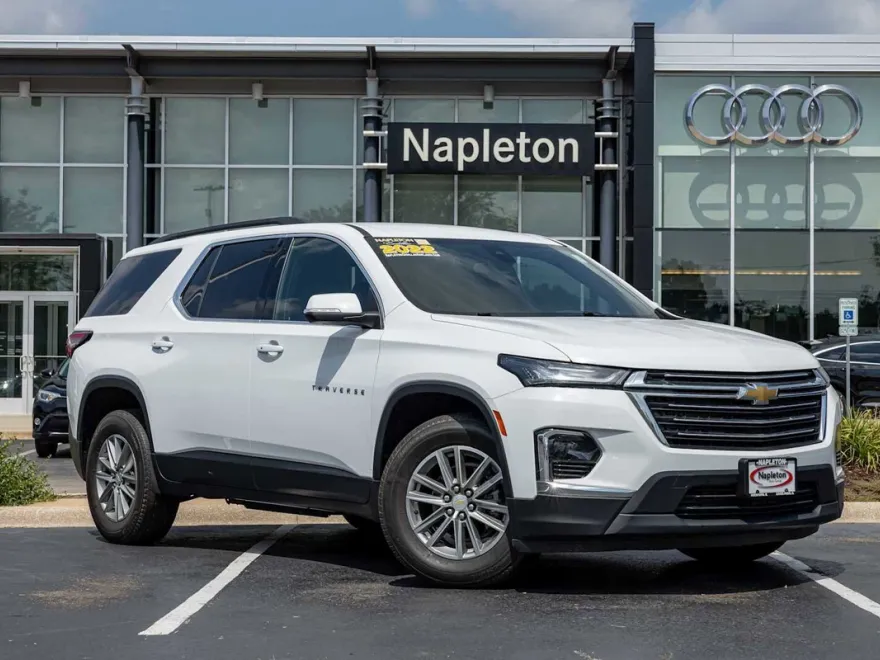 2022 Chevrolet Traverse Cloth 1LT photo 1