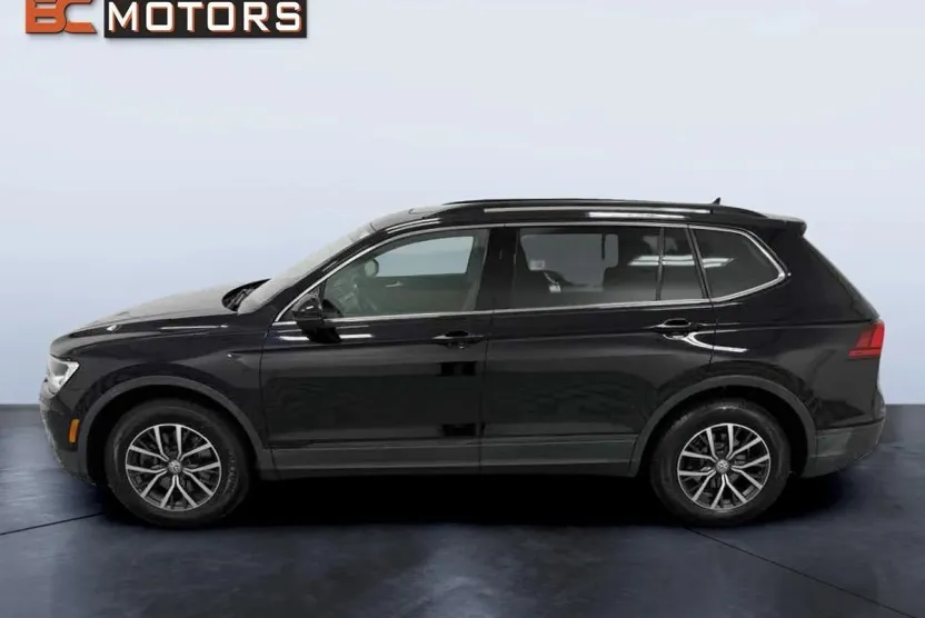 2019 Volkswagen Tiguan SEL R-Line photo 1