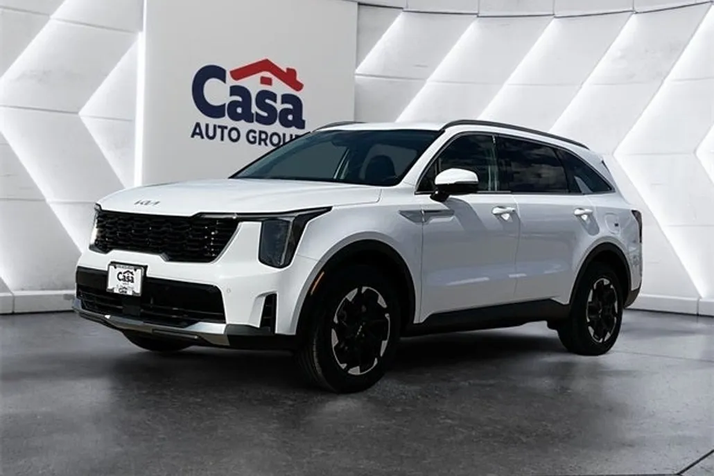 2025 Kia Sorento S photo 1