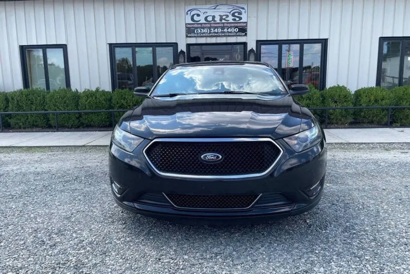2013 Ford Taurus SHO photo 1