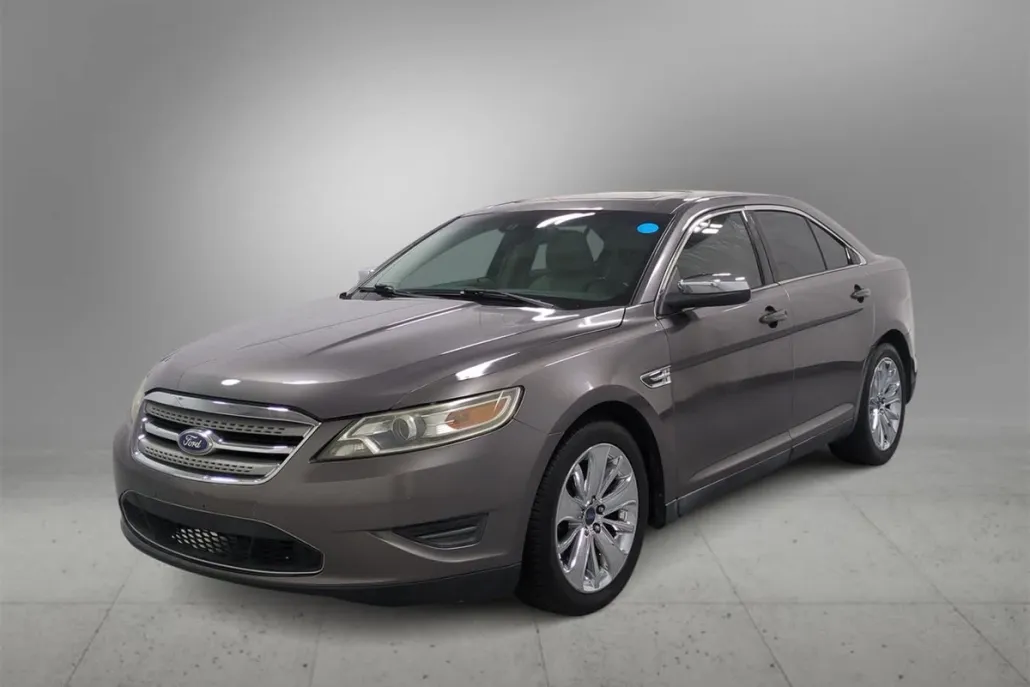 2011 Ford Taurus Limited photo 1