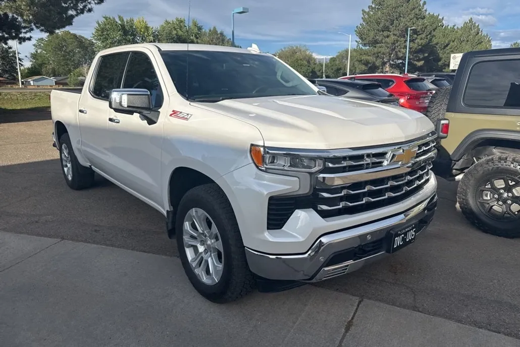 2022 Chevrolet Silverado 1500 LTZ photo 1