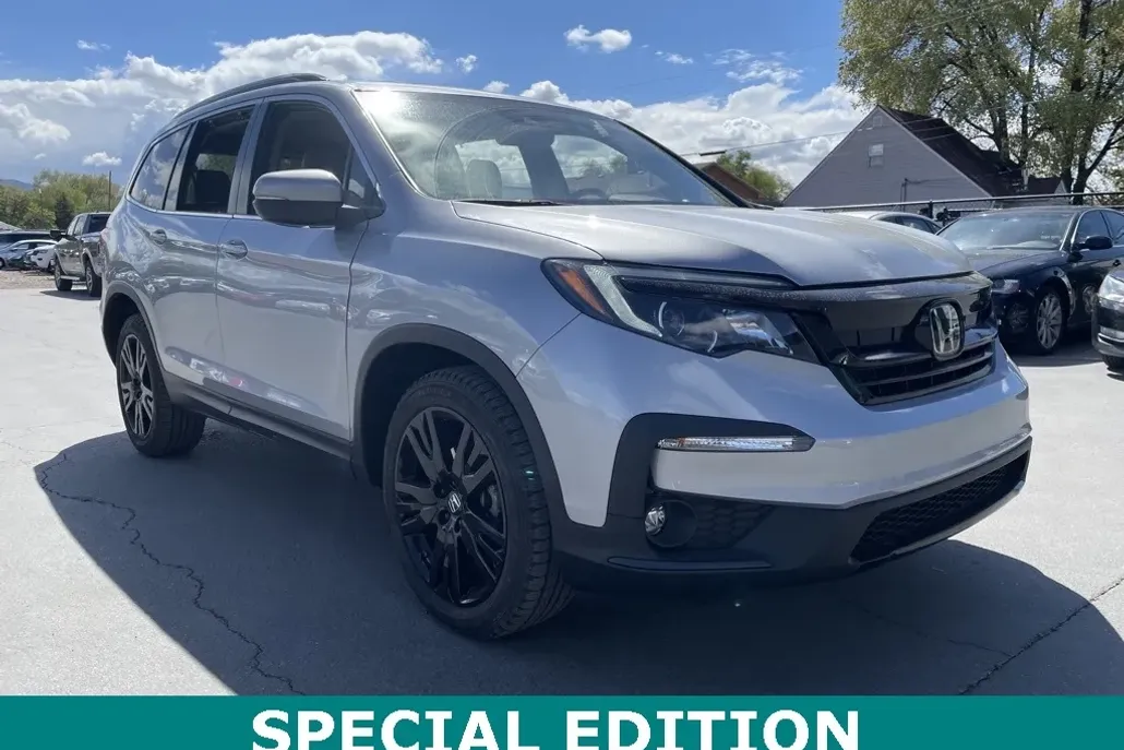 2022 Honda Pilot Special Edition photo 1