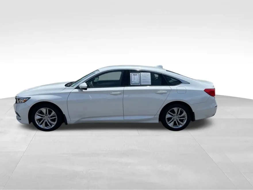2018 Honda Accord LX 1.5T photo 1