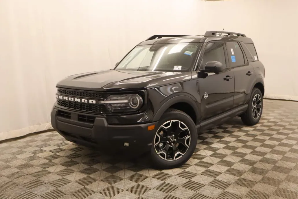 2025 Ford Bronco Sport Outer Banks photo 1