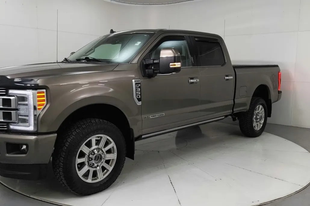 2019 Ford F-350 Limited photo 1