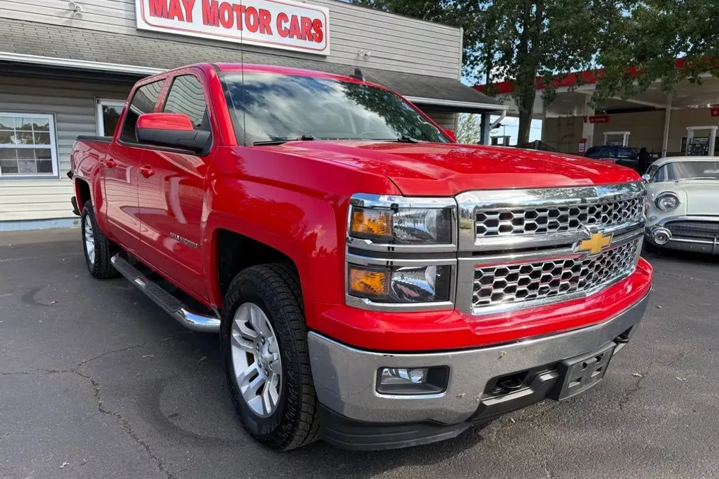 2015 Chevrolet Silverado 1500 LT photo 1