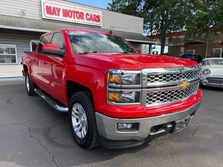 2015 Chevrolet Silverado 1500 LT photo 1