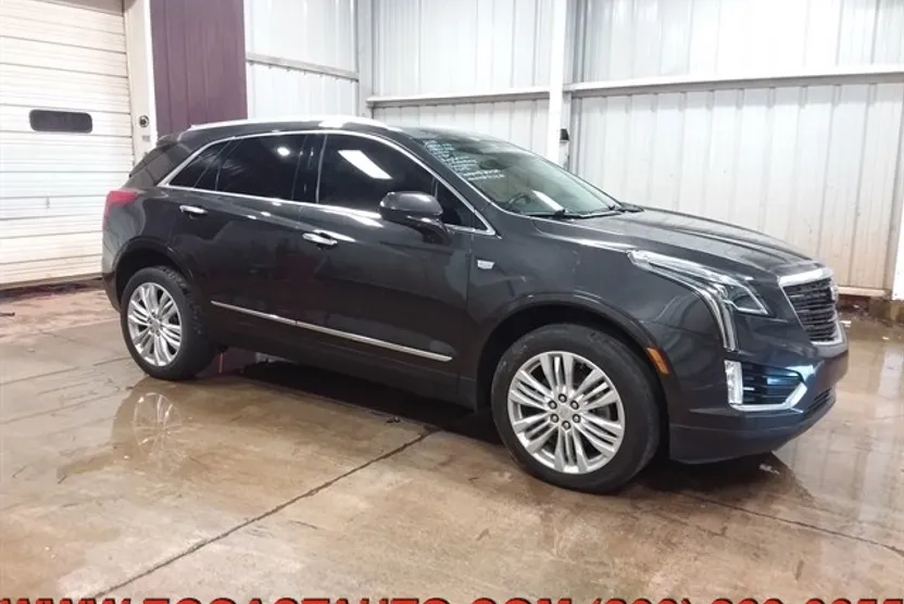 2018 Cadillac XT5 Premium Luxury photo 1