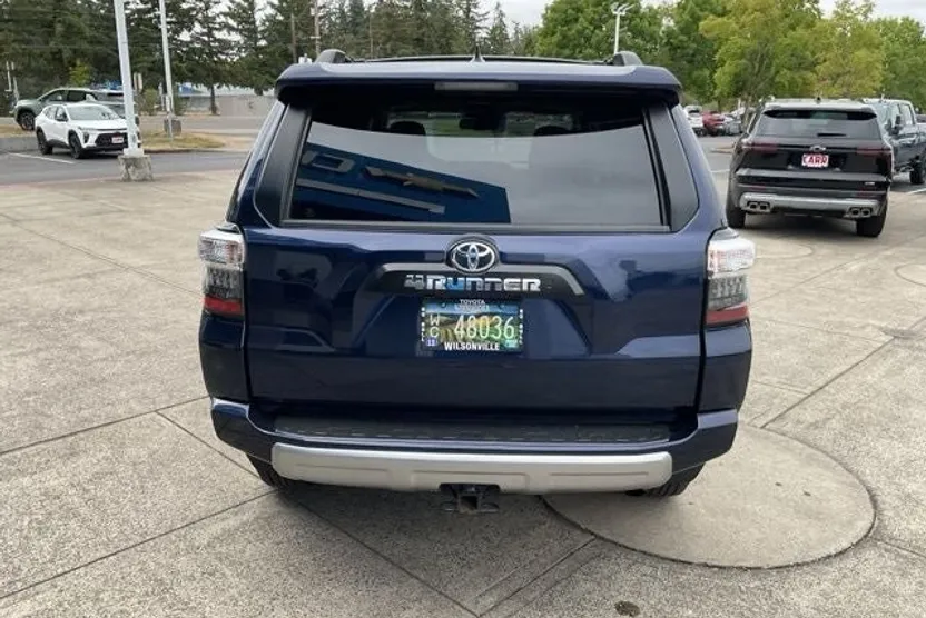 2021 Toyota 4Runner TRD Off-Road Premium photo 1