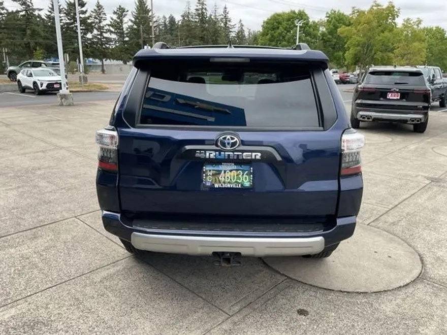 2021 Toyota 4Runner TRD Off-Road Premium photo 1