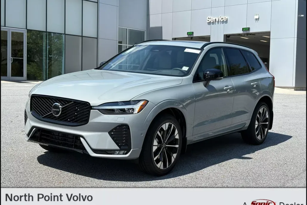 2026 Volvo XC60 B5 Plus photo 1