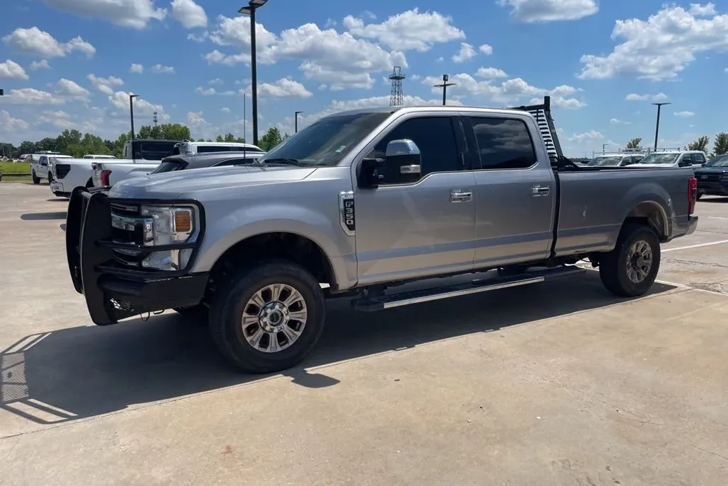 2022 Ford F-350 photo 1