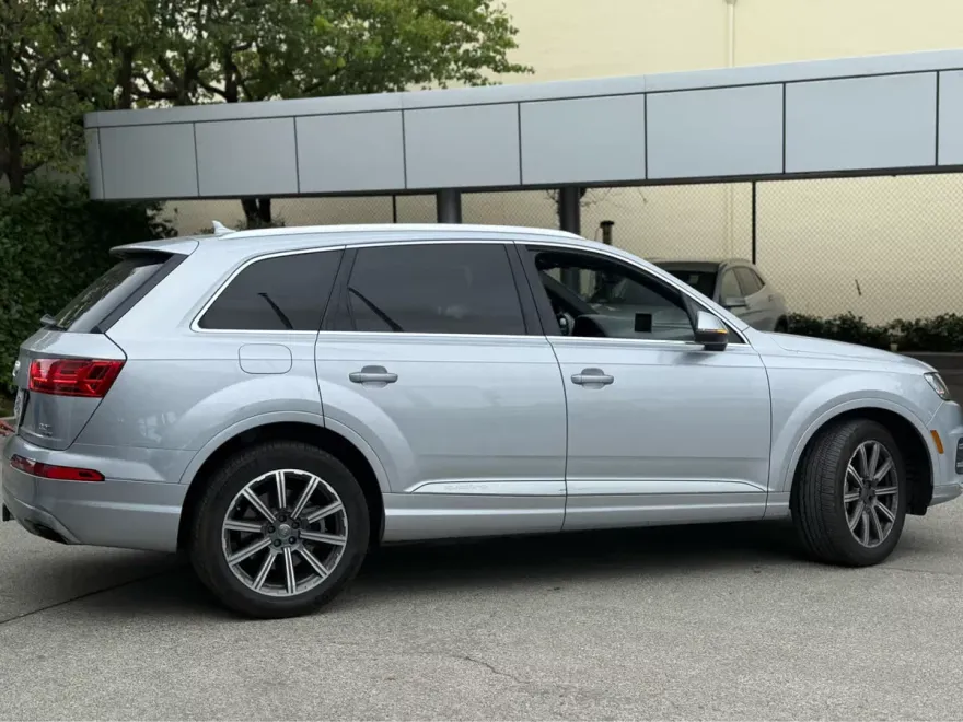 2017 Audi Q7 Premium Plus photo 1