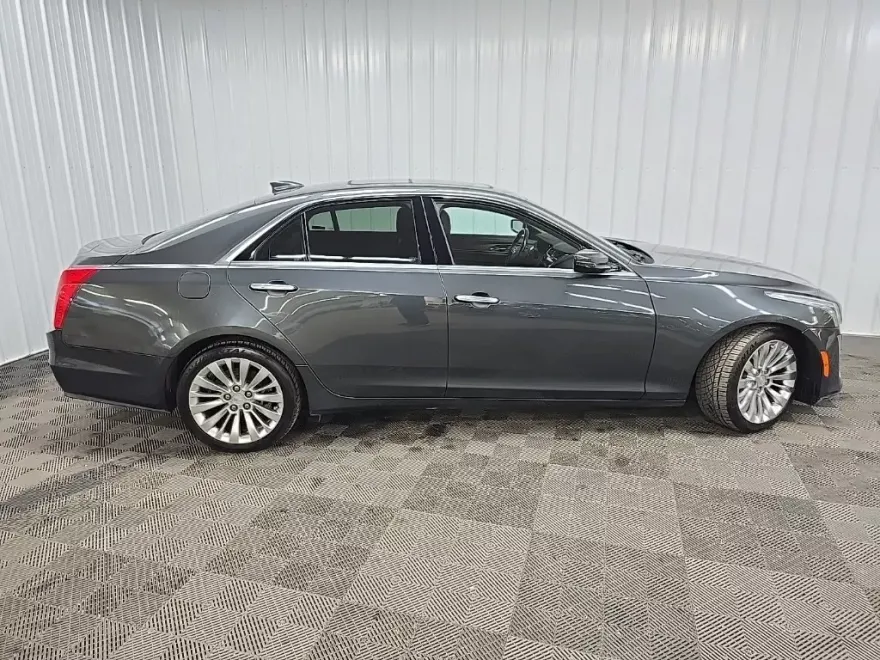 2017 Cadillac CTS Luxury photo 1