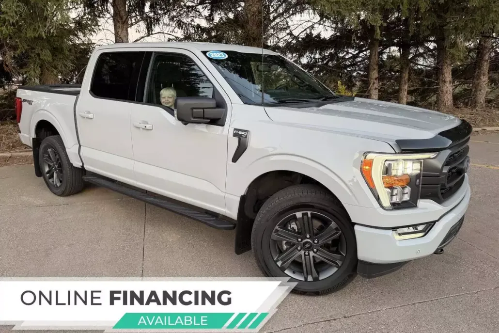 2023 Ford F-150 XLT photo 1